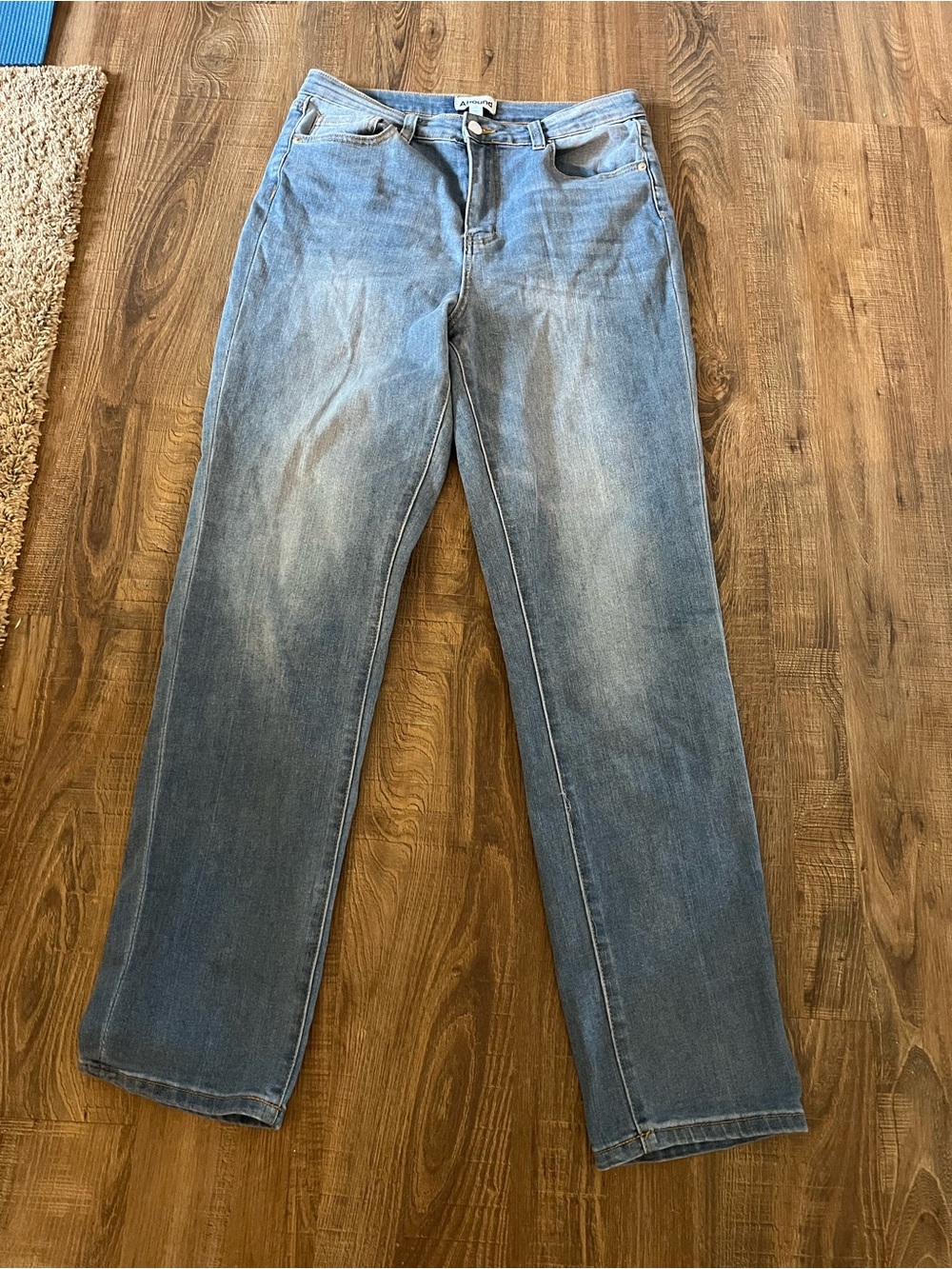 Women’s Size 31 Abound Light Blue Mom Jeans